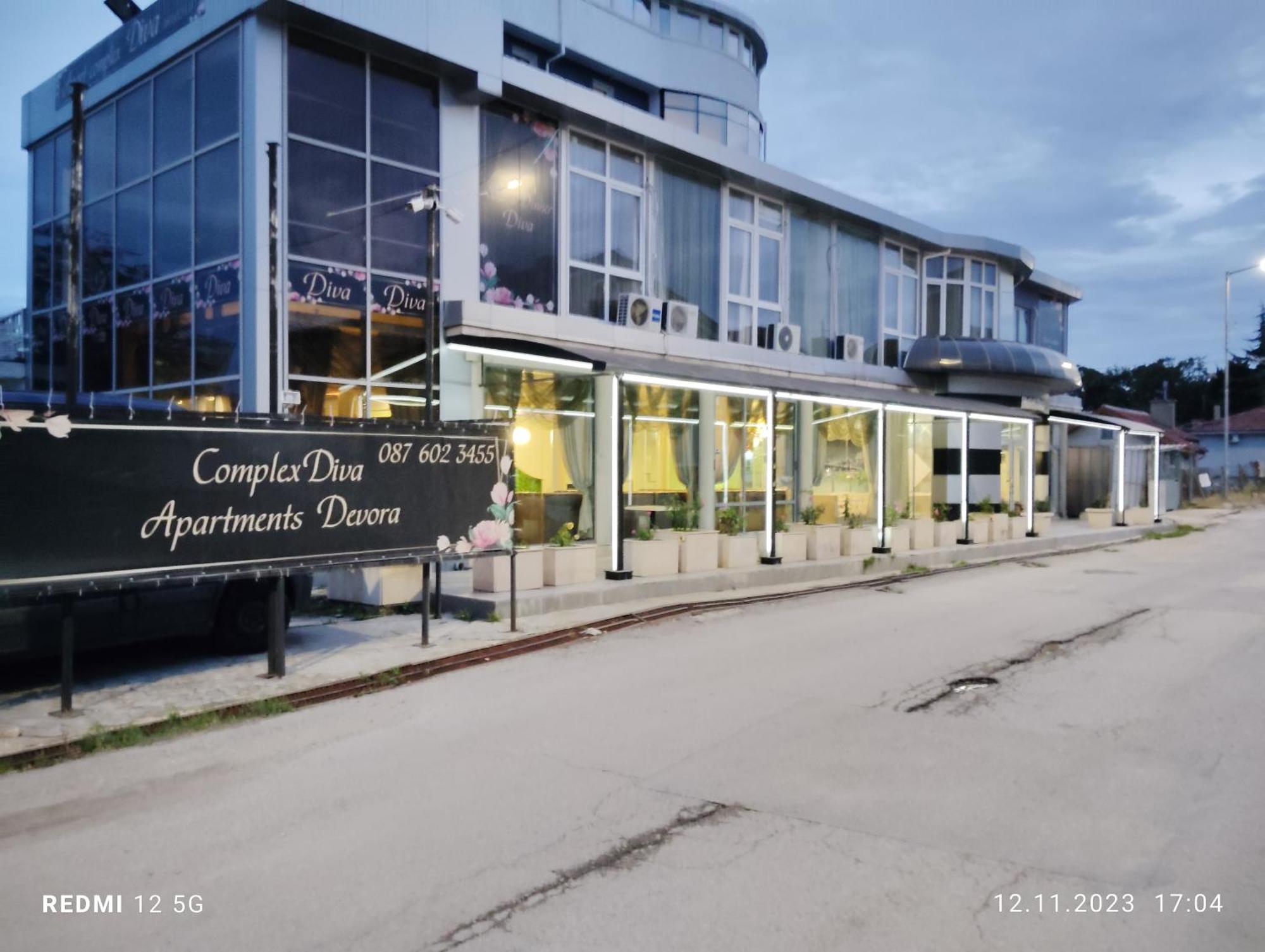 Apartments Devora 1 & Bar & Restaurant Warna Exterior foto
